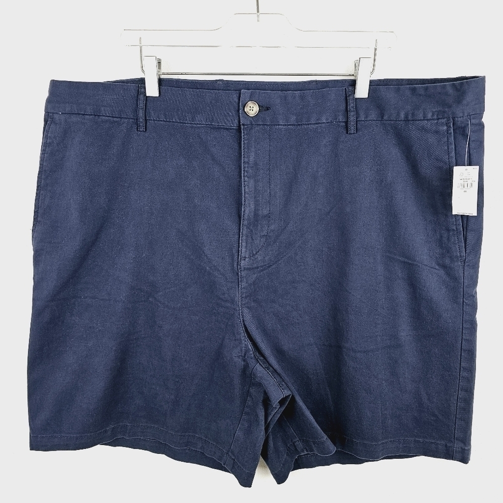 Old Navy #546549 Navy Blue Slim Built-in-Flex Shorts NWT, size 44